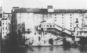 Il Teatro di Tor di Nona in una foto di metà 800